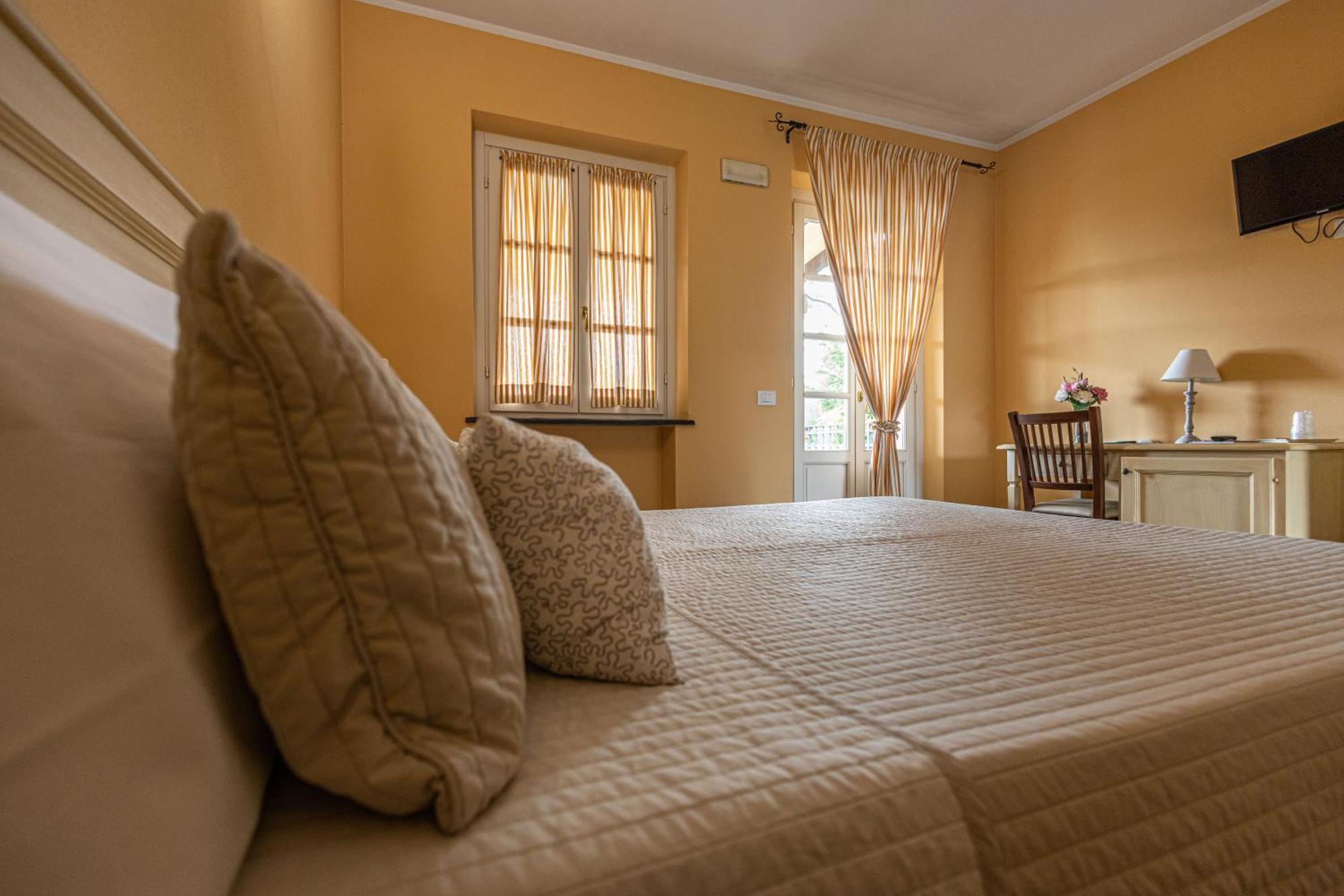 Albergo la Luna Sarzana Exterior foto