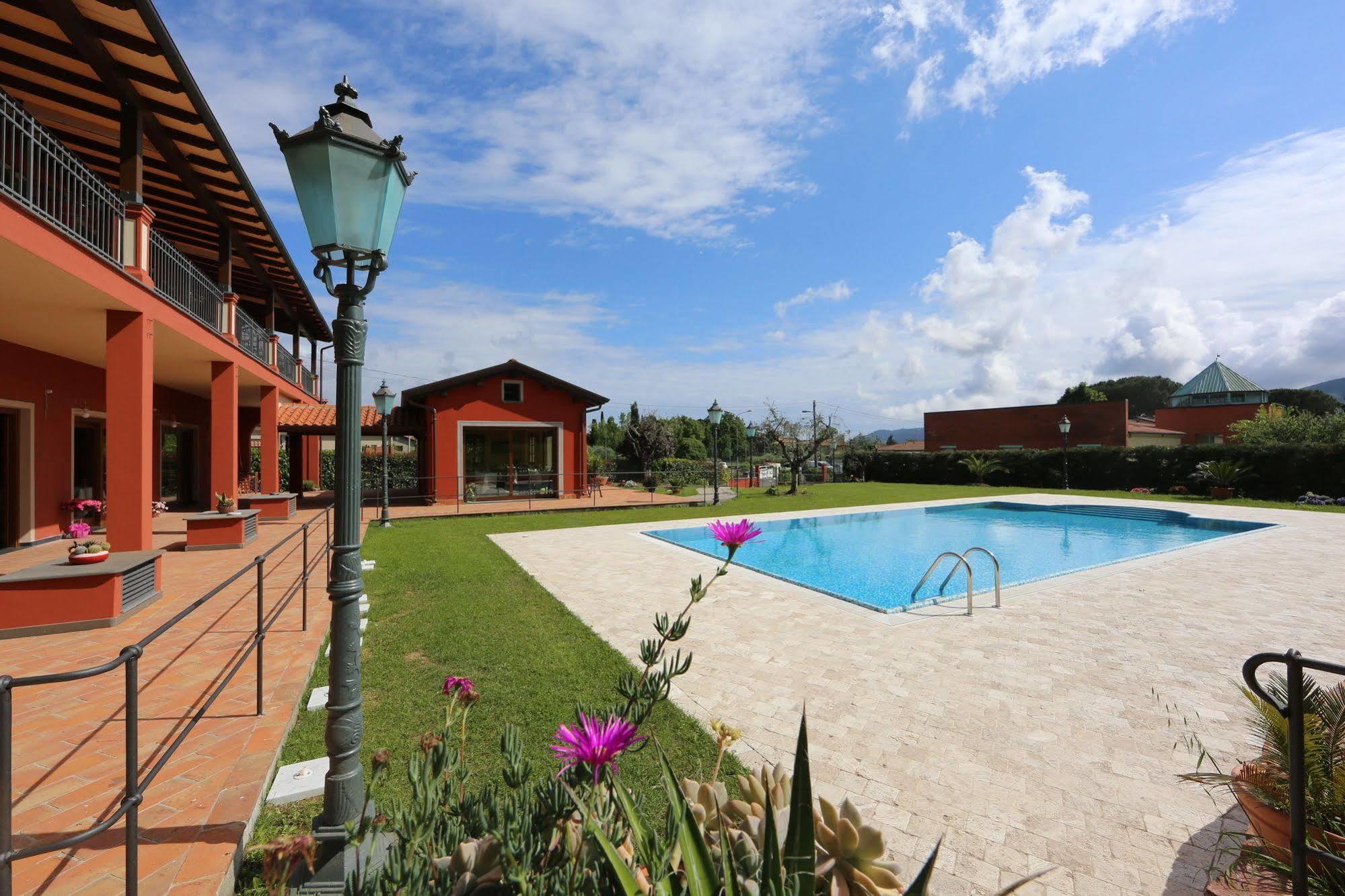 Albergo la Luna Sarzana Exterior foto